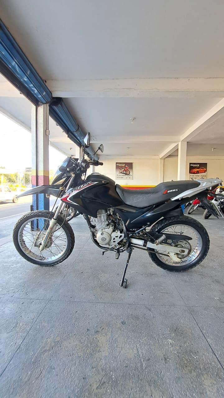 HONDA BROS 125 ES LATERAL ESQUERDA